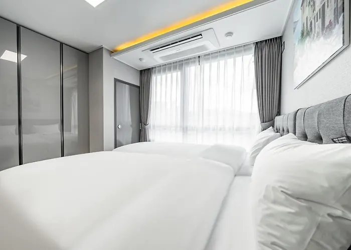 Hotel apartamentowy Songjeong Blue Castle *
